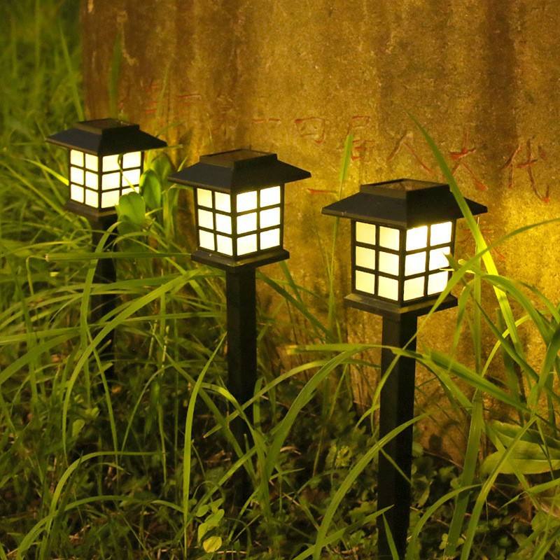 solar-outdoor-courtyard-light
